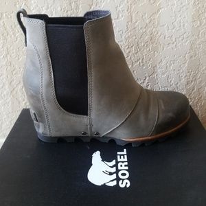 Sorel Lea wedge rain boot grey leather 7